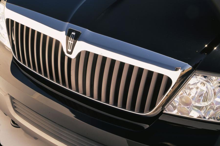  Lincoln Navigator 2003 года  (фото 35 из 59)